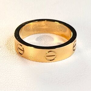 Gold Love Ring (Size: 7)